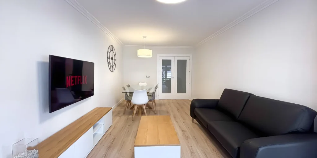 Apartamento de 3 dormitorios en Pamplona: salón comedor
