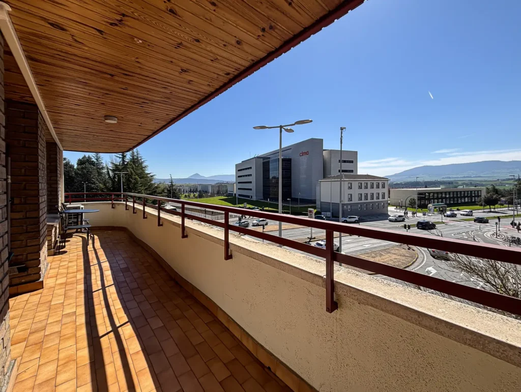 Terrace overlooking the Clínica Universidad de Navarra in a 4-bedroom apartment in Pamplona